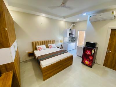 Bedroom Image of 580 Sq.ft 1 RK Builder Floor for rent in South City Floors 1, Sector 41 Gurgaon for Rs. 21000