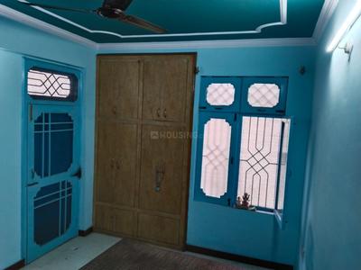 Bedroom Image of 1600 Sq.ft 3 BHK Apartment / Flat for rent in Hem Chand Compound Aligarh for Rs. 16000