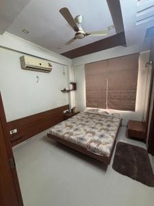 Bedroom Image of 1700 Sq.ft 3 BHK Apartment / Flat for sale in Shaligram Flora, Thaltej Ahmedabad for Rs. 19500000