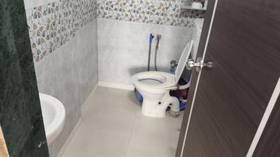 Bathroom Image of 639 Sq.ft 1 BHK Apartment / Flat for sale in Riddhi Kaushalam Residency, Gota Ahmedabad for Rs. 3900000