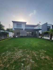 Image of 15000 Sq.ft 5 BHK Villa for sale in Sultanpur, New Delhi for Rs. 250000000