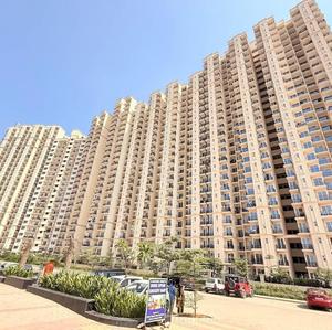 Image of 1100 Sq.ft 3 BHK Apartment / Flat for sale in Signature Global Golf Green, Sector 79, Gurgaon for Rs. 7400000
