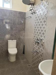 Bathroom Image of 3000 Sq.ft 4 BHK Apartment / Flat for rent in Madhapur Hyderabad for Rs. 85000
