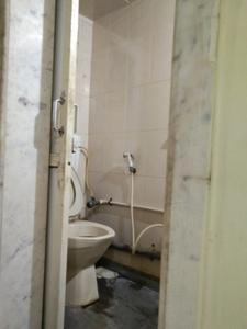 Bathroom Image of 800 Sq.ft 2 BHK Apartment / Flat for rent in Chedda Nagar Mumbai for Rs. 35000
