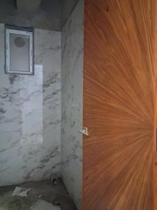 Common Bathroom Image of 1650 Sq.ft 3.5 BHK Apartment / Flat for sale in DM Infra, Sector 104 Noida for Rs. 6225000