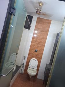 Bathroom Image of 5500 Sq.ft 6 BHK Independent House for rent in Sector 35 Noida for Rs. 150000