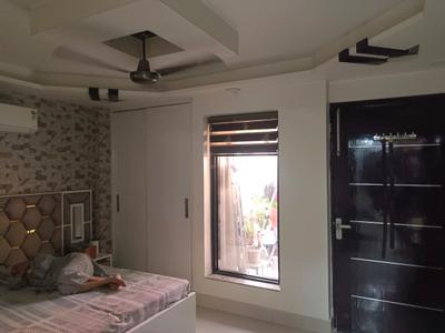 Bedroom Image of 1800 Sq.ft 3 BHK Builder Floor for sale in KG-III New Delhi for Rs. 32500000