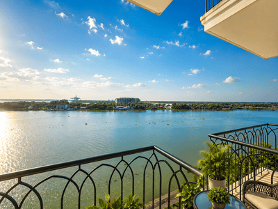 Image of 1400 Sq.ft 3 BHK Apartment / Flat for sale in ABAD Marine Plaza, Marine Drive, Kochi for Rs. 16600000