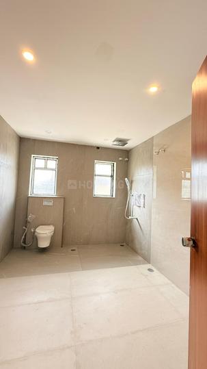 Beautiful Penthouse Available for Rent Off to 100 Feet Road Bathroom 1