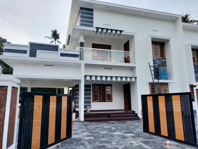 Image of 2500 Sq.ft 4 BHK Independent House for sale in Perumbavoor, Kochi for Rs. 12500000