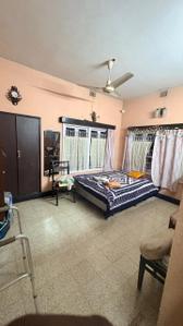 Bedroom Image of 2000 Sq.ft 6 BHK Independent House for sale in Dhakuria Kolkata for Rs. 16000000