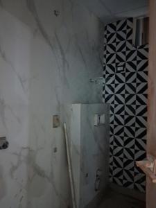 Common Bathroom Image of 1045 Sq.ft 2 BHK Apartment / Flat for sale in Capital Hometech Pride 2, Sector 73 Noida for Rs. 4010392