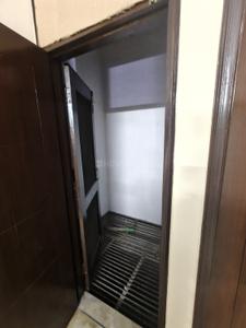 Bathroom Image of 1125 Sq.ft 3 BHK Builder Floor for rent in Vikaspuri Luxury Homes, Vikaspuri New Delhi for Rs. 32000