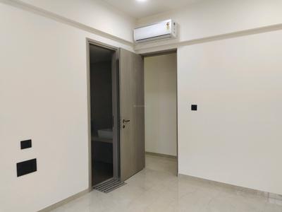 Bedroom Image of 2000 Sq.ft 3 BHK Apartment / Flat for rent in Gateway, Santacruz West Mumbai for Rs. 215000
