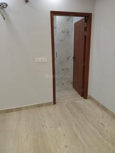 Bedroom Image of 900 Sq.ft 2 BHK Builder Floor for sale in Krishna Nagar New Delhi for Rs. 12500000