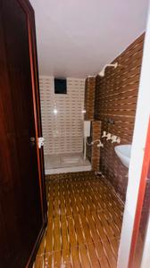 Bathroom Image of 900 Sq.ft 2 BHK Builder Floor for rent in Swaraj Nagar Kanpur for Rs. 12000