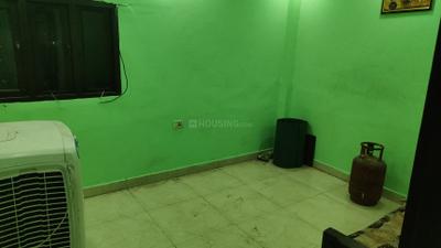 Bedroom Image of 2005 Sq.ft 6 BHK Apartment / Flat for sale in Subzi Mandi New Delhi for Rs. 10500000