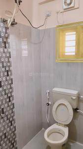 Bathroom Image of 800 Sq.ft 2 BHK Builder Floor for rent in Doddanekundi Bengaluru for Rs. 30000