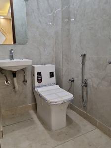 Common Bathroom Image of 568 Sq.ft 2 BHK Apartment / Flat for rent in Dwarka Mor New Delhi for Rs. 23000