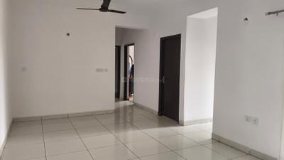 Living Room Image of 1000 Sq.ft 2 BHK Apartment / Flat for rent in Supertech The Romano, Sector 118 Noida for Rs. 24000