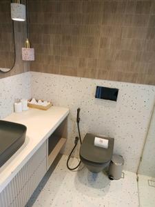 Bedroom Three Image of 1300 Sq.ft 3 BHK Apartment / Flat for rent in Dadar East Mumbai for Rs. 150000