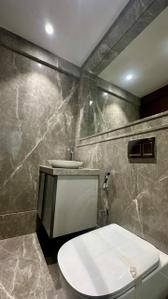 Bathroom Image of 2000 Sq.ft 4 BHK Apartment / Flat for sale in Shelton Elite, Vile Parle West Mumbai for Rs. 103700000