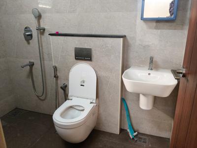 Bathroom Image of 2000 Sq.ft 3 BHK Apartment / Flat for rent in Annanagar East Chennai for Rs. 65000