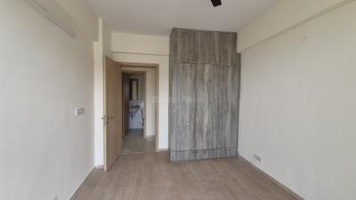 Bedroom Image of 1700 Sq.ft 3 BHK Apartment / Flat for rent in DLF Express Greens, Manesar Gurgaon for Rs. 29000