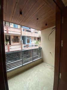Balcony Image of 720 Sq.ft 2 BHK Builder Floor for rent in Mukherjee Nagar New Delhi for Rs. 31000