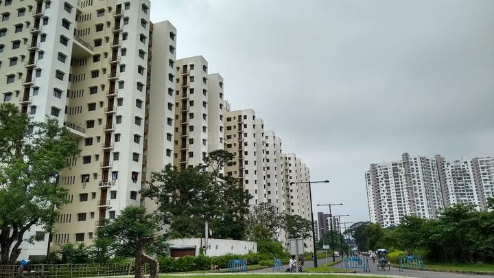 Hiland Greens Main Image 1