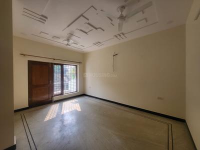 Bedroom Image of 1200 Sq.ft 2 BHK Builder Floor for rent in Sector 46 Gurgaon for Rs. 40000