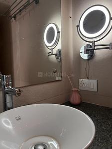 Bathroom Image of 3000 Sq.ft 3 BHK Independent House for rent in Canada Corner Nashik for Rs. 40000