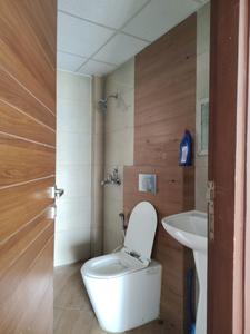Common Bathroom Image of 1085 Sq.ft 2 BHK Apartment / Flat for sale in ACE Parkway, Sector 150 Noida for Rs. 13700000