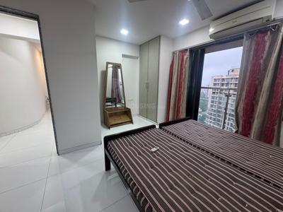 Bedroom Image of 480 Sq.ft 1 BHK Apartment / Flat for rent in Neminath Ocean View, Andheri West Mumbai for Rs. 60000