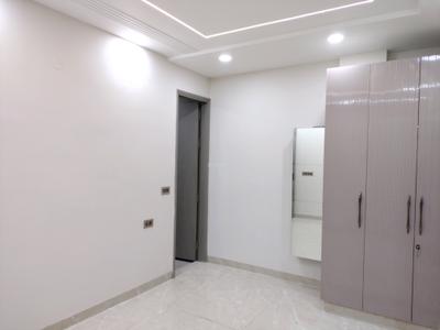Bedroom Image of 850 Sq.ft 2 BHK Builder Floor for rent in Mahavir Enclave New Delhi for Rs. 16000