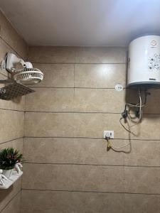 Bathroom Image of 1300 Sq.ft 3 BHK Apartment / Flat for rent in Razapur Khurd New Delhi for Rs. 16000