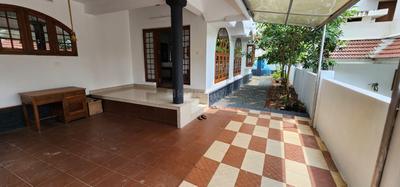 Balcony Image of 1600 Sq.ft 3 BHK Independent House for sale in Puthenangady Kottayam for Rs. 16000000