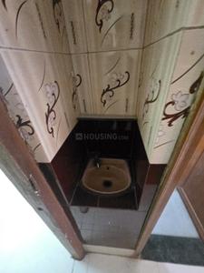 Bathroom Image of 500 Sq.ft 1 BHK Builder Floor for rent in Vaishali Ghaziabad for Rs. 5000