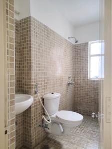 Common Bathroom One Image of 1284 Sq.ft 3 BHK Apartment / Flat for sale in Paras Tierea, Sector 137 Noida for Rs. 10500000