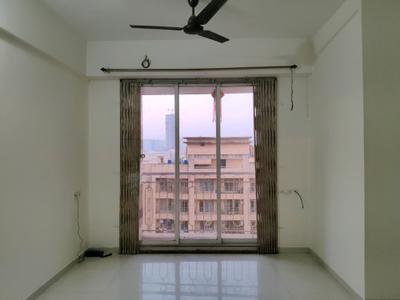 Living Room Image of 1050 Sq.ft 2 BHK Apartment / Flat for sale in Kalpataru Paramount, Thane West Thane for Rs. 15500000