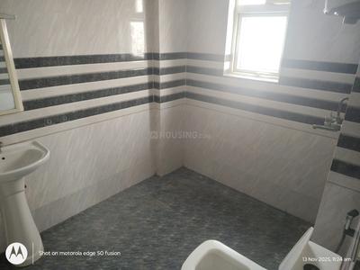 Bathroom Image of 2200 Sq.ft 4 BHK Apartment / Flat for sale in Logix Blossom County, Sector 137 Noida for Rs. 26000000