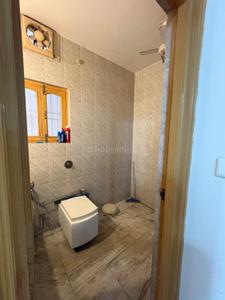 Bathroom Image of 1500 Sq.ft 1 BHK Builder Floor for rent in AG Colony Patna for Rs. 18000