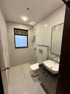 Bathroom Image of 2200 Sq.ft 3 BHK Builder Floor for rent in South City Floors 1, Sector 41 Gurgaon for Rs. 85000