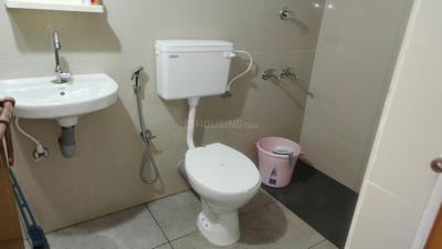 Bathroom Image of 1000 Sq.ft 2 BHK Builder Floor for rent in South Chittoor Kochi for Rs. 20000