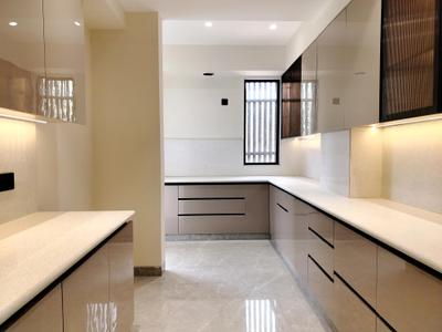 Kitchen Image of 2400 Sq.ft 4 BHK Builder Floor for sale in Sun City, Sector 54 Gurgaon for Rs. 37500000