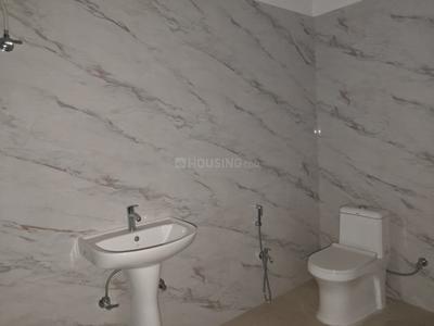 Bathroom Image of 1500 Sq.ft 3 BHK Builder Floor for rent in Indira Nagar Lucknow for Rs. 25000