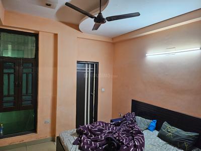 Bedroom Image of 1100 Sq.ft 2 BHK Builder Floor for sale in Indirapuram Ghaziabad for Rs. 5500000