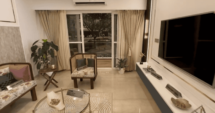 TVS Emerald Luxor Main Image 1