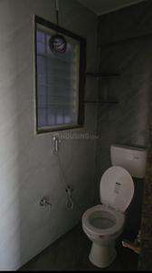 Bathroom Image of 1000 Sq.ft 2 BHK Apartment / Flat for rent in Nishant Colony Sangli for Rs. 17000