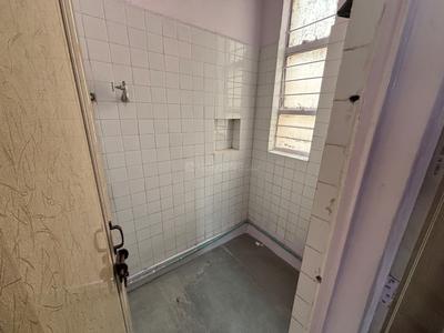 Image of 810 Sq.ft 2 BHK Apartment / Flat for sale in Antariksha Apartments, Vikaspuri, New Delhi for Rs. 9500000